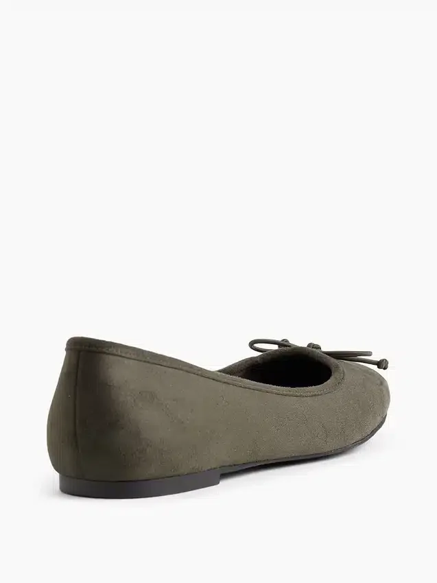 Ballerines en daim vegan