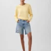 Bermuda en denim ample à taille mi-haute de 8"