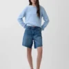 Bermuda en denim ample à taille mi-haute de 8"