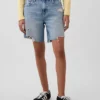 Bermuda en denim ample à taille mi-haute de 8"