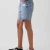 Bermuda en denim ample à taille mi-haute de 8"