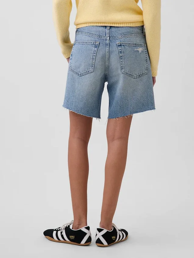 Bermuda en denim ample à taille mi-haute de 8"
