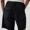 Bermuda en denim ample à taille mi-haute de 8"