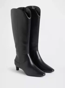 Bottes montant jusqu’aux genoux à talon bas et bout pointu