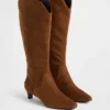 Bottes montant jusqu'aux genoux à talon bas et bout pointu