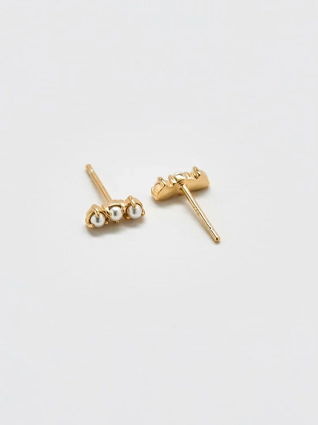 Boucles d’oreilles Admiral Row en or avec perle en forme de barre