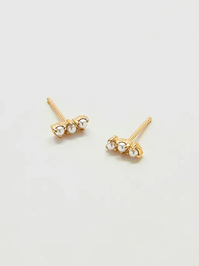 Boucles d’oreilles Admiral Row en or avec perle en forme de barre