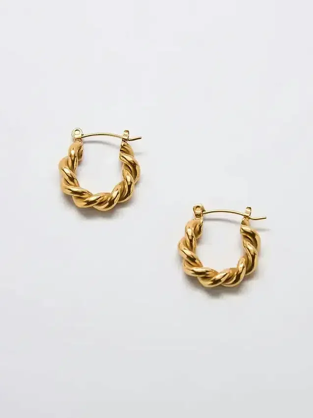 Boucles d’oreilles créoles ovales torsadées en or Admiral Row