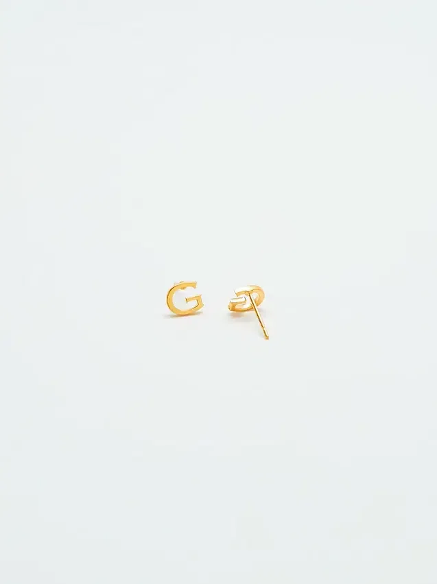 Boucles d’oreilles à initiale en or Admiral Row