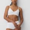 Bralette triangulaire en maille côtelée sans coutures