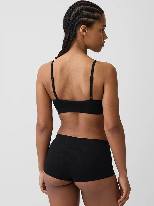 Bralette triangulaire en maille côtelée sans coutures