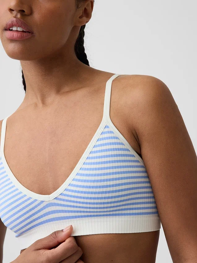 Bralette triangulaire en maille côtelée sans coutures