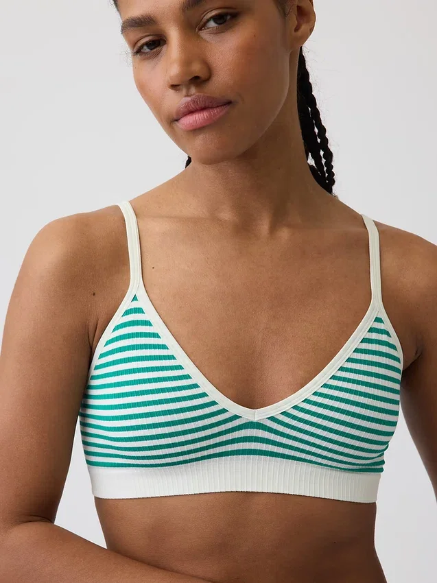 Bralette triangulaire en maille côtelée sans coutures