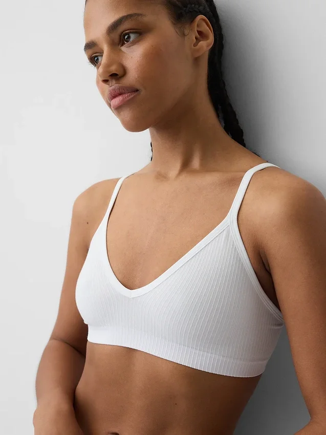 Bralette triangulaire en maille côtelée sans coutures