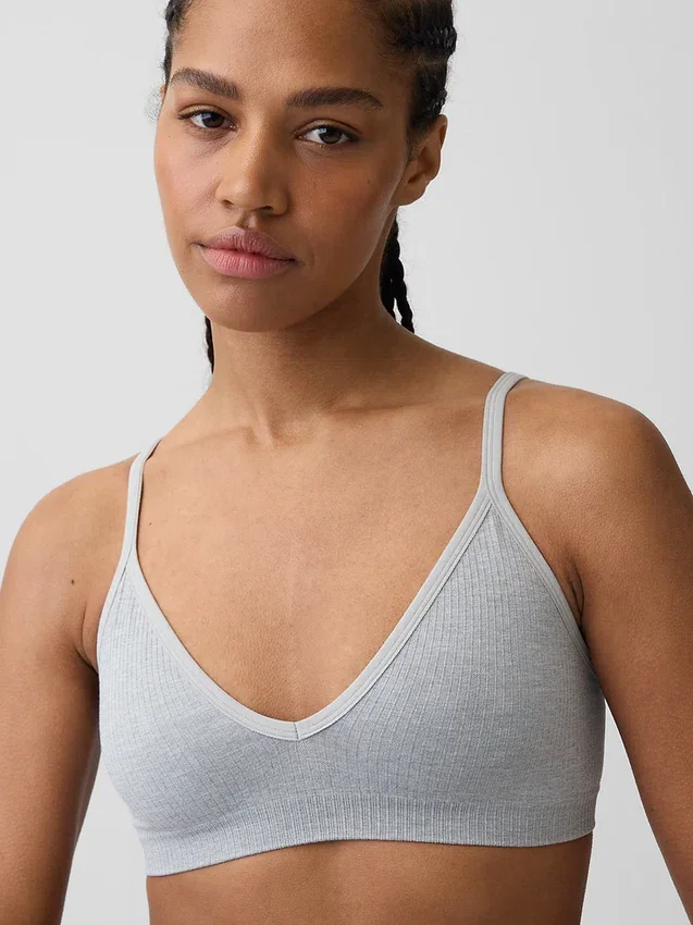 Bralette triangulaire en maille côtelée sans coutures