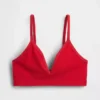 Bralette triangulaire en maille côtelée sans coutures