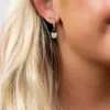 Breloques « Pierced Co » en forme de chat pour boucles d’oreilles Huggie