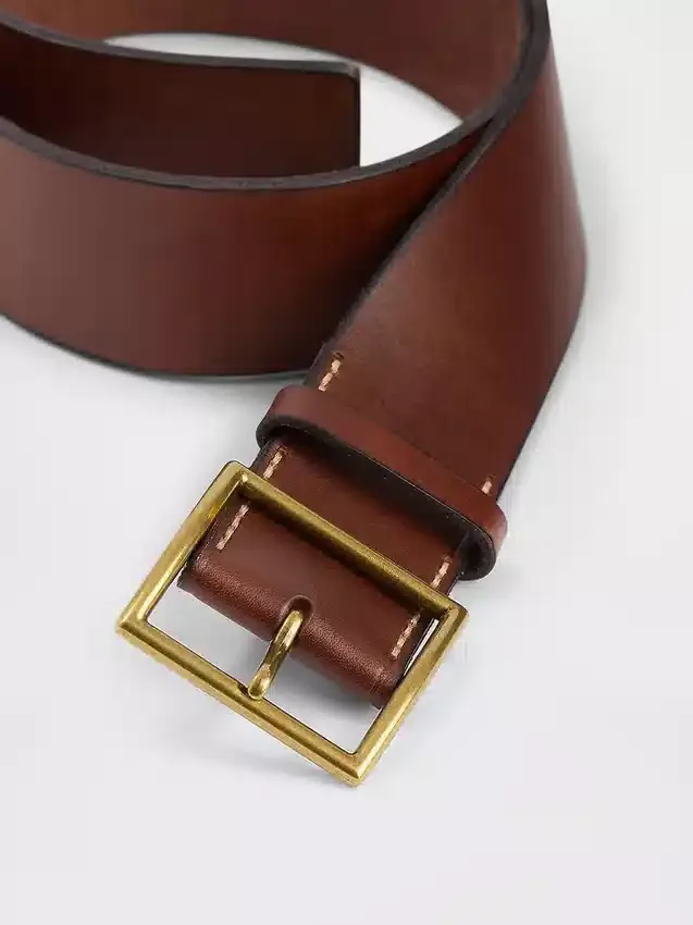 Ceinture en cuir à boucle carrée