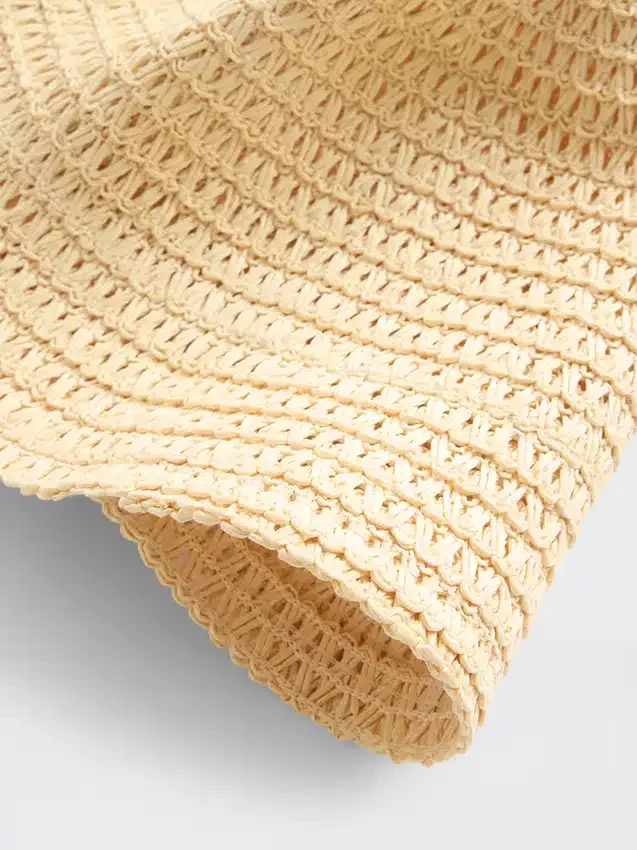Chapeau bob en paille