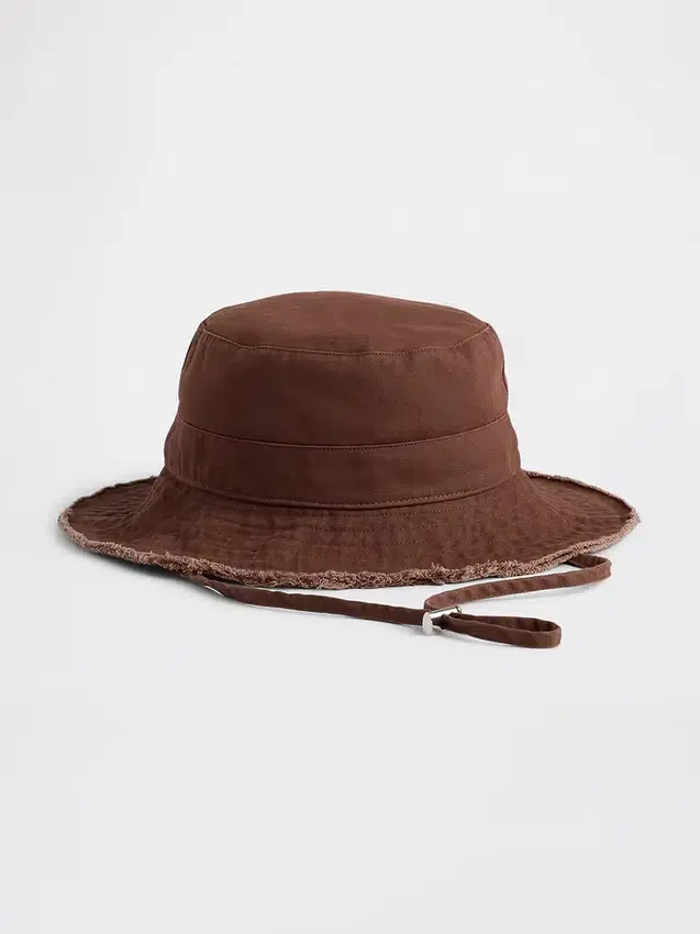 Chapeau de pêche effiloché