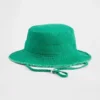 Chapeau de pêche effiloché