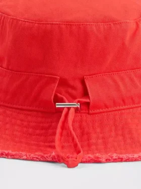 Chapeau de pêche effiloché