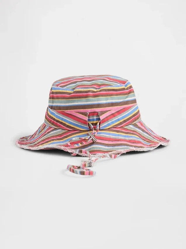 Chapeau de pêche effiloché