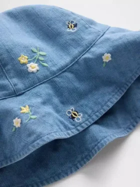 Chapeau de soleil en denim brodé pour bébé