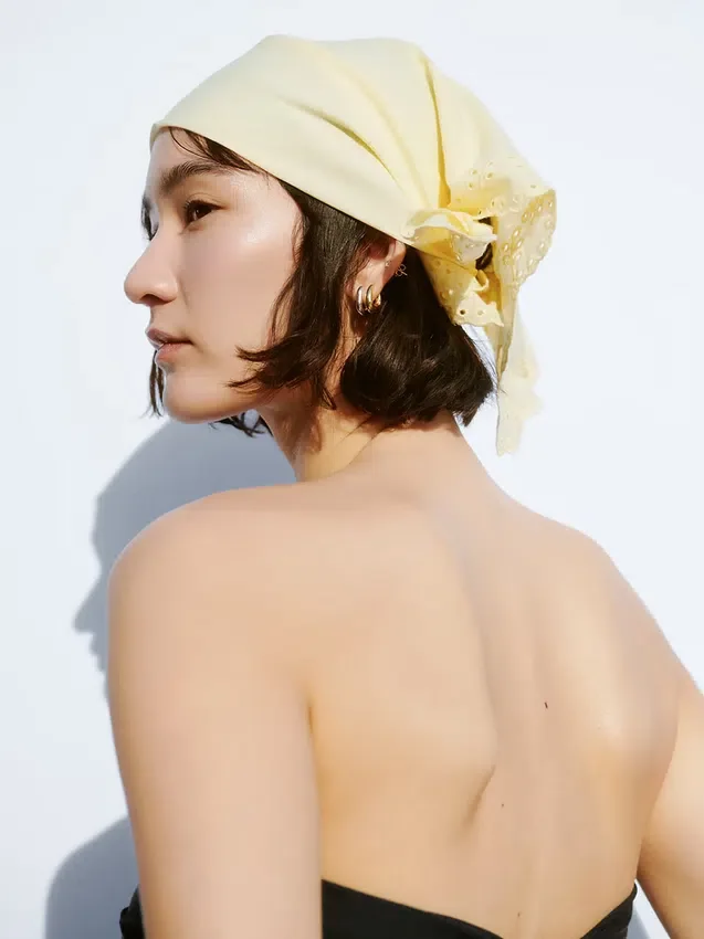 Écharpe bandana 100 % coton à œillets
