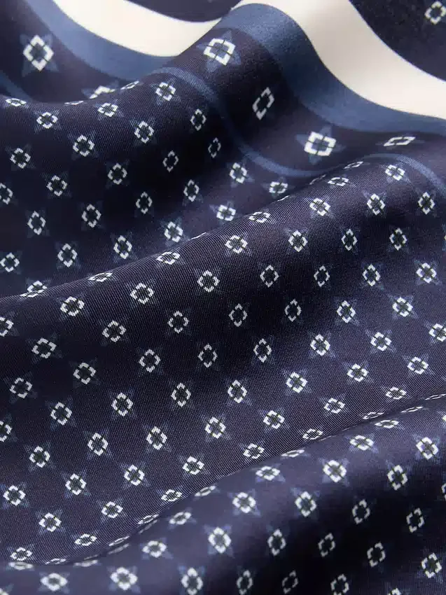 Écharpe bandana triangulaire oversize 100 % soie