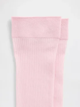 Chaussettes transparentes à côtes montant jusqu’aux genoux