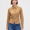 Chemise ajustée en daim vegan