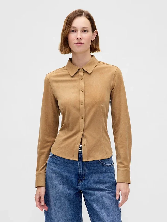 Chemise ajustée en daim vegan
