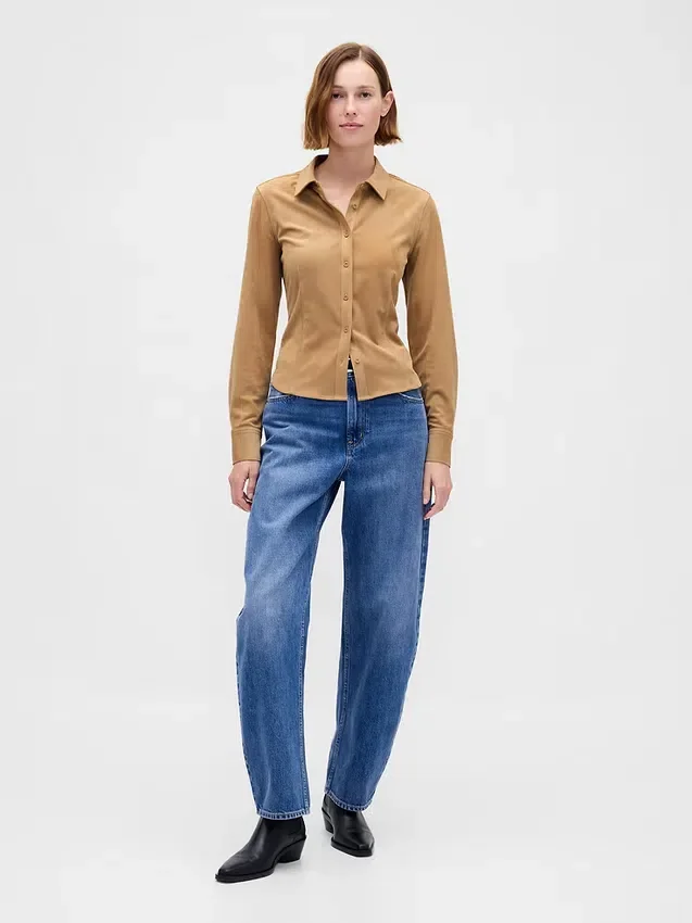 Chemise ajustée en daim vegan