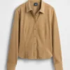 Chemise ajustée en daim vegan