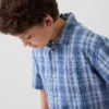 Chemise de vacances ample à carreaux texturés pour enfant