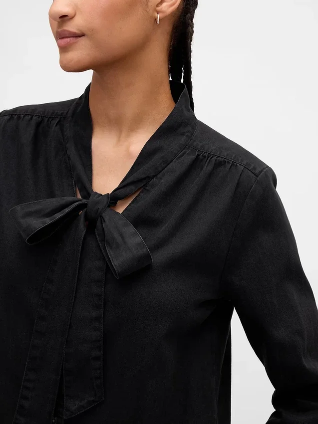 Chemise en denim à col noué