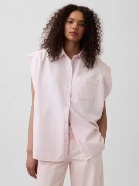 Chemise en denim ultra-doux GAP × Hfr à épaules larges, par Nicole Benefield Portfolio