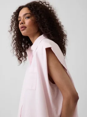 Chemise en denim ultra-doux GAP × Hfr à épaules larges, par Nicole Benefield Portfolio