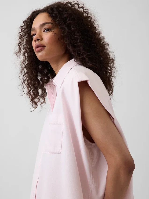 Chemise en denim ultra-doux GAP × Hfr à épaules larges, par Nicole Benefield Portfolio