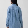 Chemise oversize en denim ultra-doux à manches froncées