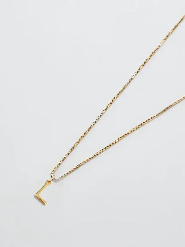 Collier Admiral Row avec initiale délicate en or