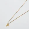 Collier Admiral Row avec initiale délicate en or