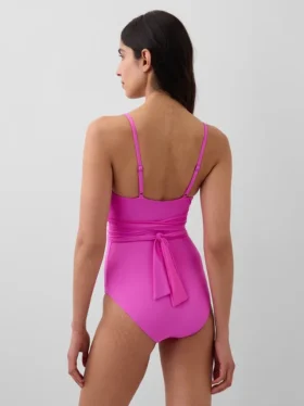 Combinaison de bain croisée à découpes