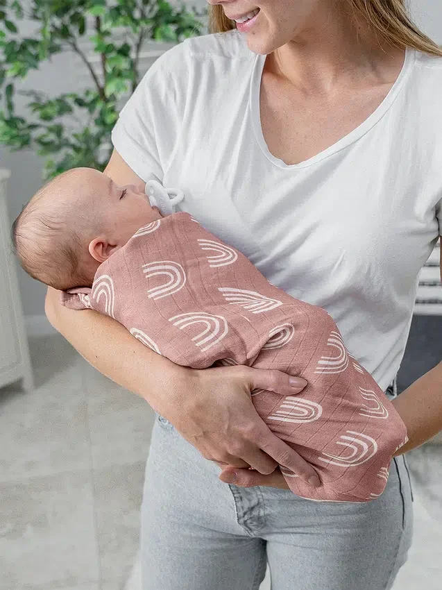 Couverture d'emmaillotage en mousseline Comfy Cubs