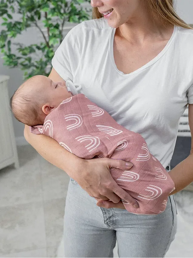 Couverture d'emmaillotage en mousseline Comfy Cubs