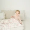 Couverture pour bébé en bambou « Spring Toile » de The Gilded Bird