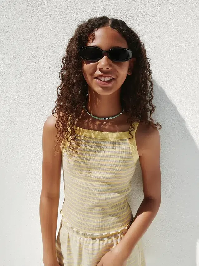 Débardeur enfant à col carré en maille côtelée