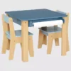 Ensemble comprenant une table et deux chaises pour tout-petits