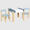 Ensemble comprenant une table et deux chaises pour tout-petits